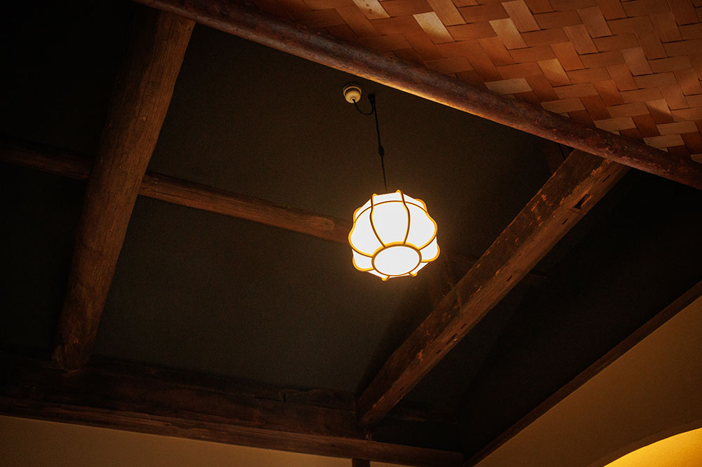 the beams of the entryway